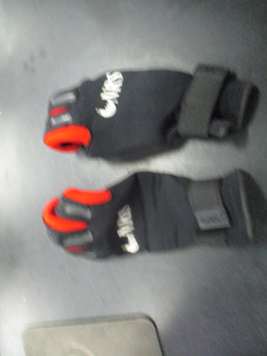 Used NRS Dive Gloves Size XS