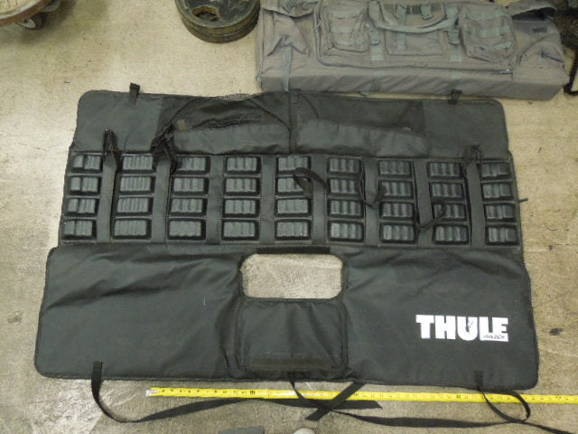 Load image into Gallery viewer, Used Thule GateMate Pro Tailgate Pad

