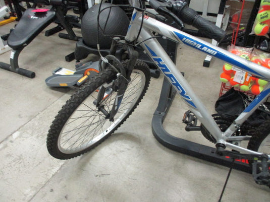 Used Huffy Highland 26" 21 Speed Mountain Bike Back Wheel Is Bent