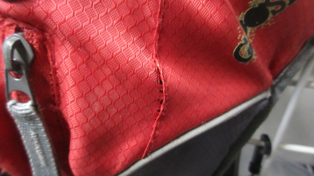 Load image into Gallery viewer, Used Ledge Gooseberry Hydration Pack- wear
