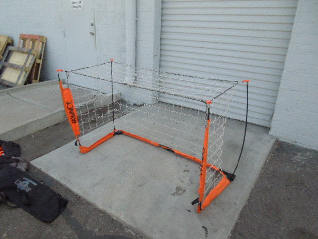 Load image into Gallery viewer, Used Bownet 5 x 3 ft Pop Up Soccer Goal
