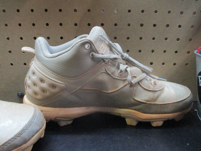 Load image into Gallery viewer, Used Under Armour Men's Harper 8 Mid RM Baseball Cleats - Size 9

