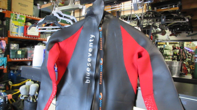 Load image into Gallery viewer, Used Blue Seventy Reaction Womens Wetsuit - SMT
