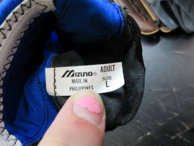 Load image into Gallery viewer, Used Marucci Batting Gloves - Size Adult Large
