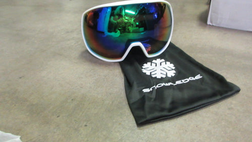 New Snowlodge Backflip Ski Goggles - Matte White/ Fake Green