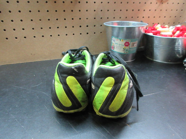 Load image into Gallery viewer, Used Nike Tiempo Soccer Cleats - Size Youth 3.5
