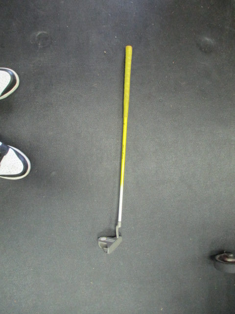 Load image into Gallery viewer, Used Tommy Armour Hotscot 27&quot; Junior Putter - RH
