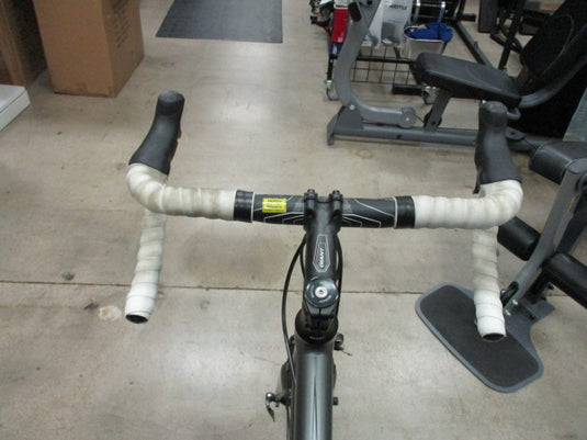 Used Giant Contend 26" 16 Speed Road Bike