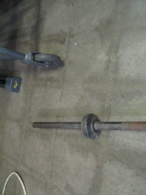 Load image into Gallery viewer, Used Vintage 80&quot; Standard Bar with Collars 25lbs total weight
