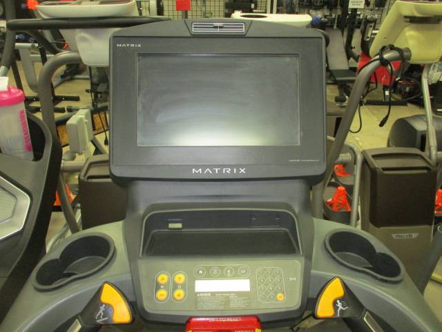 Load image into Gallery viewer, Used Matrix T-7X Treadmill with Touch Screen
