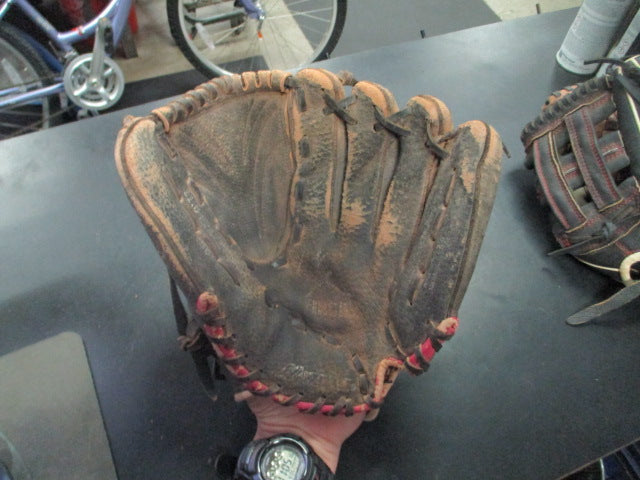 Load image into Gallery viewer, Used Mizuno J. Finch Series Glove 11.5" RHT
