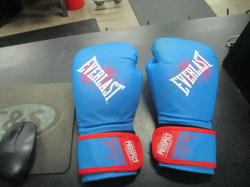 Used Everlast Prospect 8oz Youth Boxing Gloves