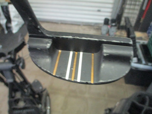 Used No Name Black Putter