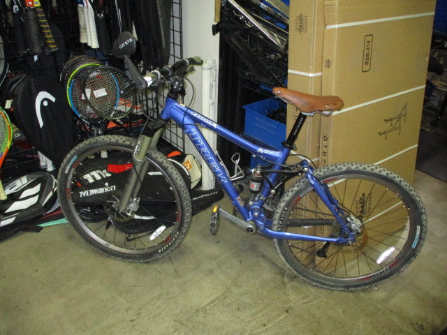 Load image into Gallery viewer, Used Trek Fuel EX 7 Mountain Bike with Brooks Leather Saddle
