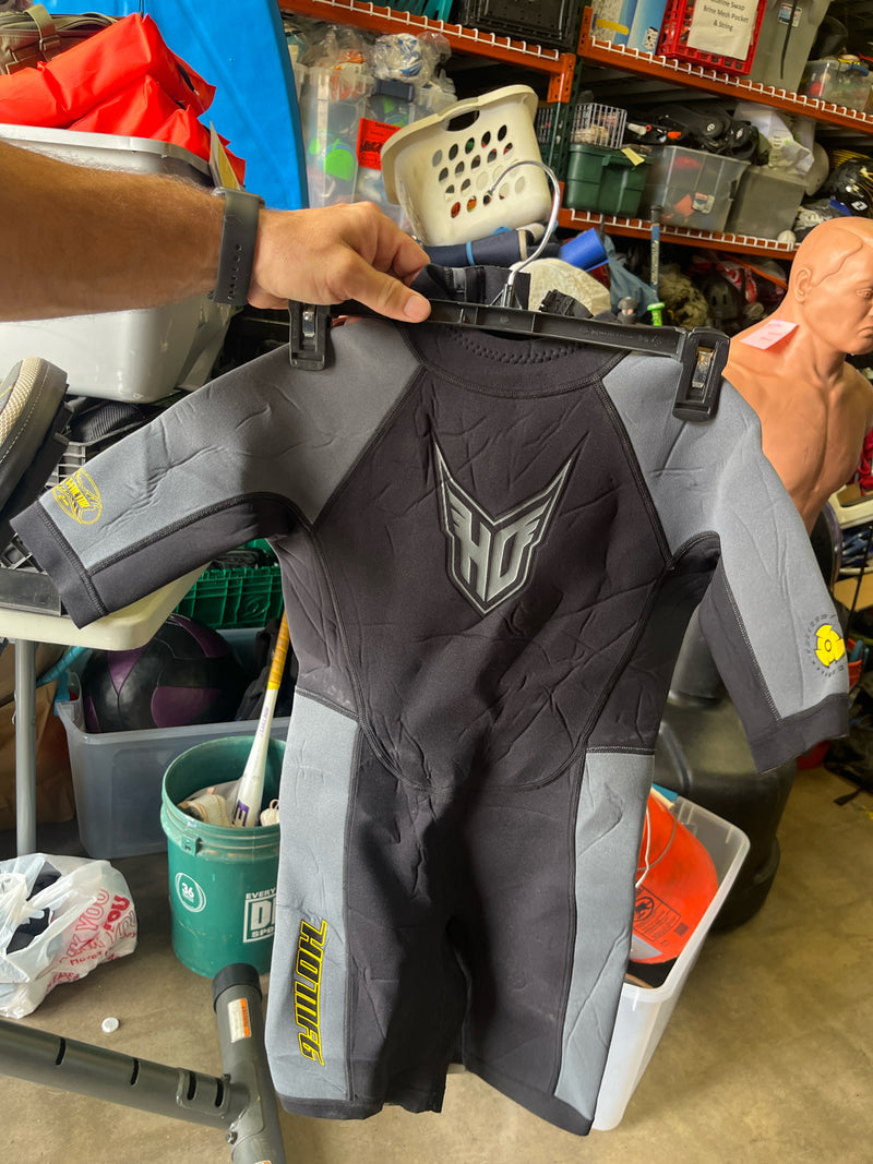Load image into Gallery viewer, Used HO sports g back zip  Wet suit grey/black size junior 14
