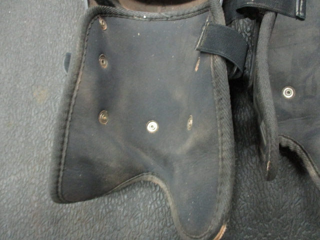 Load image into Gallery viewer, Used United Athletic Youth Catchers Shin Guards

