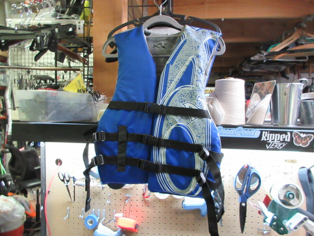 Load image into Gallery viewer, Used X20 Life Jacket - Size Adult
