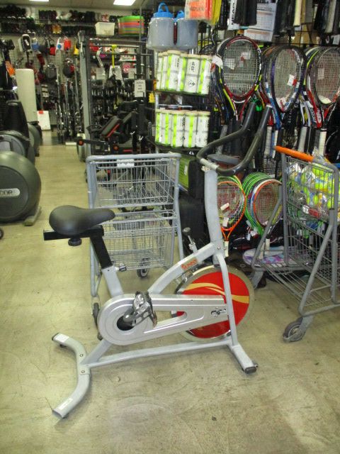Load image into Gallery viewer, Used Sunny Fitness Stationary Exercise Bike
