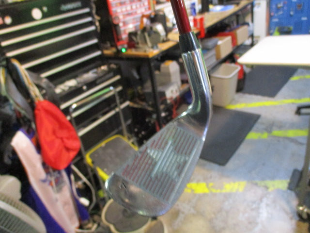 Load image into Gallery viewer, Used USKG 7 Iron Jr Golf ClubRH 24&quot;

