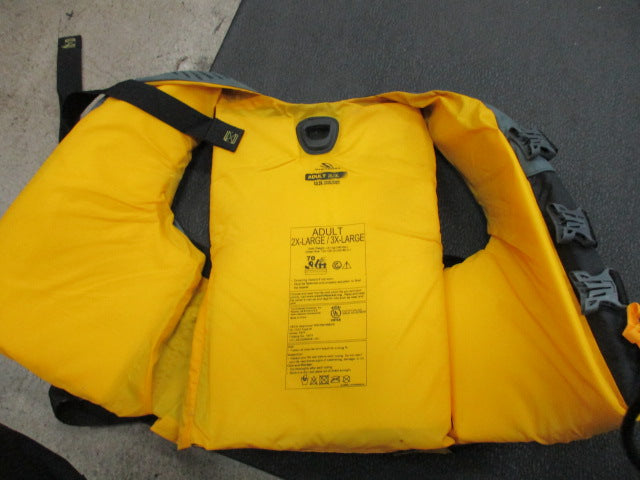 Load image into Gallery viewer, Used Stearns Adult 2XL/3XL Life Jacket
