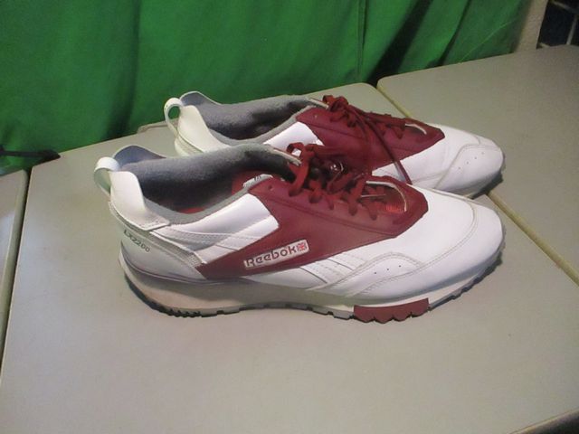 Load image into Gallery viewer, Used Reebok LX2200 Rollcage Size 13 Golf Shoes
