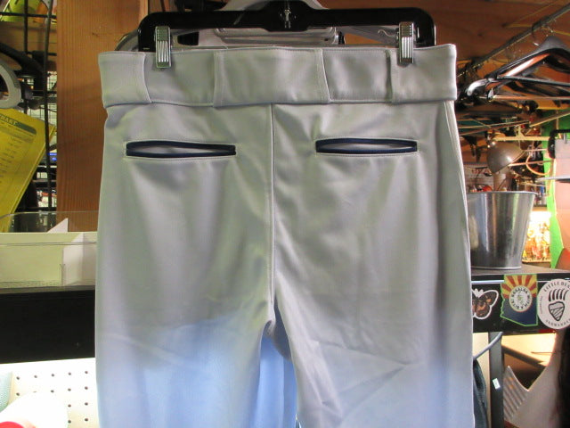 Load image into Gallery viewer, Used Champro Knicker Baseball Pants - Size Adult Medium

