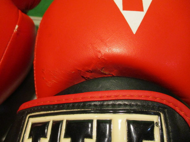 Load image into Gallery viewer, Used Title Boxing 24OZ Training Boxing Gloves
