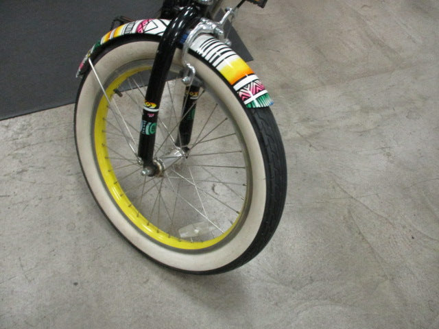 Load image into Gallery viewer, Used Electra 20&quot; Single Speed Cruiser Bike
