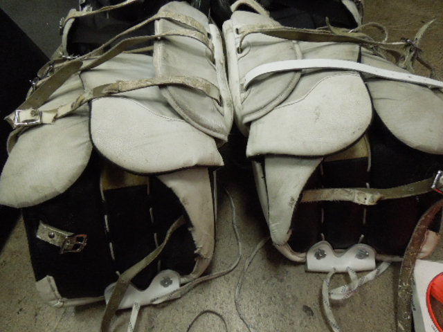 Load image into Gallery viewer, Used Reebok Lefevre Goalie Pads in White Size 35"+2
