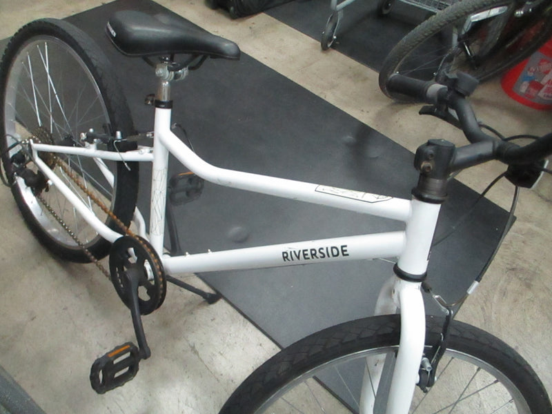 Load image into Gallery viewer, Used Riverside 100 24&quot; 7 Speed Teen Bicycle
