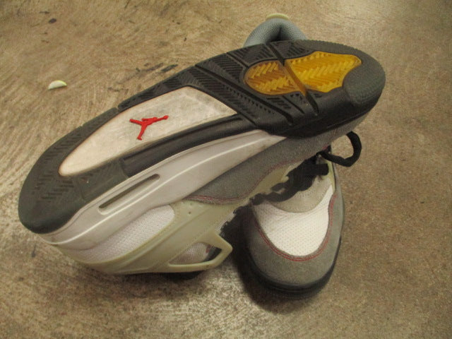 Load image into Gallery viewer, Used Nike Air Jordans 23 Flight Skate Shoes Size 5.5
