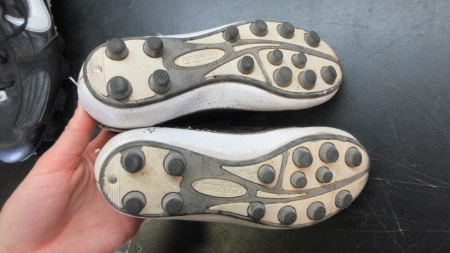 Load image into Gallery viewer, Used Vizari Soccer Cleats - Size Youth 11.5
