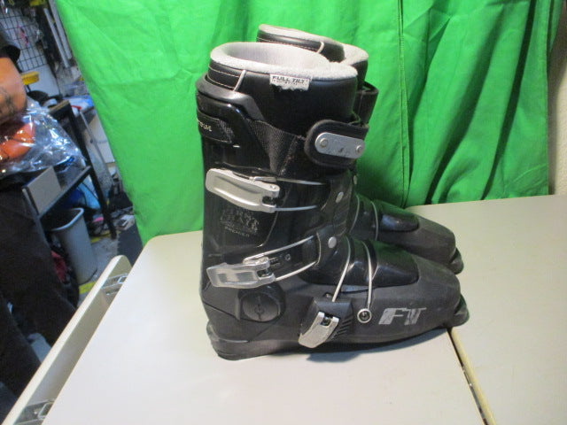 Load image into Gallery viewer, Used First Tilt First Chair Size 10.5 Downhill Ski Boots

