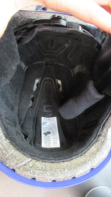 Load image into Gallery viewer, Used Uvex Snowboarding Helmet - Size 55-59
