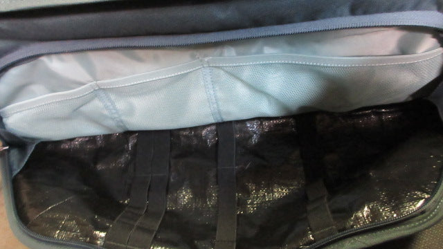 Load image into Gallery viewer, Used Thule Round Trip Bike Duffel Bag
