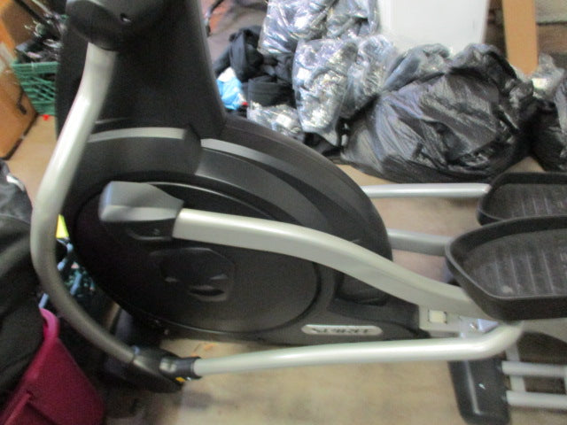 Load image into Gallery viewer, Used Spirit C Series CE 800 ELLIPTICAL Self Generated
