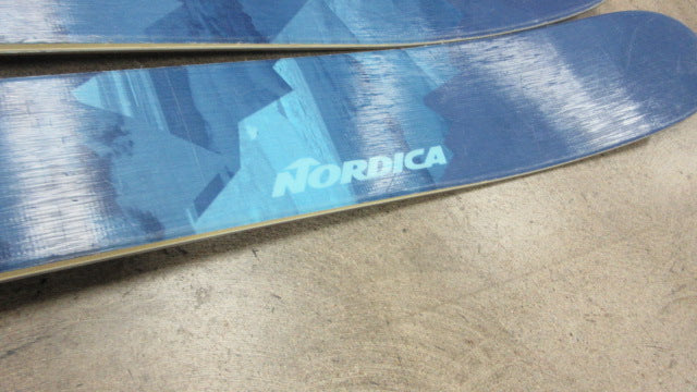 Load image into Gallery viewer, Used Nordica Stana Ann 93 161Cm Downhill Skis W/ Look Bindings
