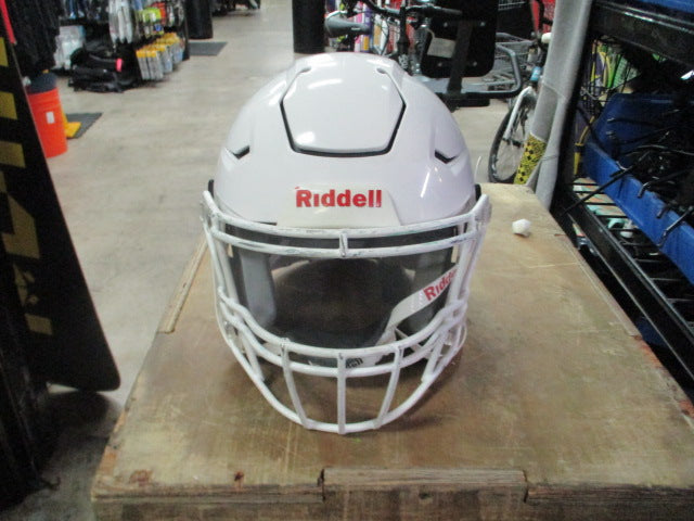 Load image into Gallery viewer, Used 2024  Riddell Speedflex dult XL White football helmet
