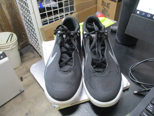Load image into Gallery viewer, Used Nike Team Hustle Basketball Shoes - Size Youth 5
