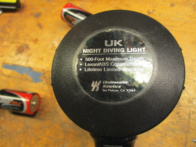 Load image into Gallery viewer, Used Underwater Kinetics Night Diving Light UK400 DIVE LIGHT
