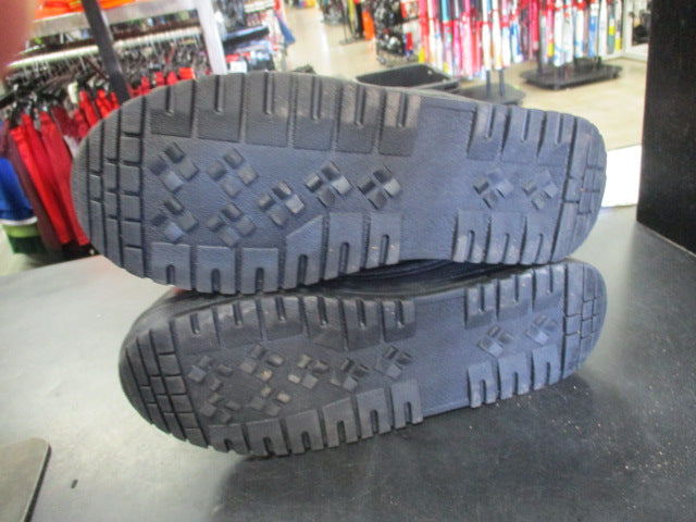Load image into Gallery viewer, Used Rugged Exposure Size 6 Winter Boots (Has Wear In Toe)
