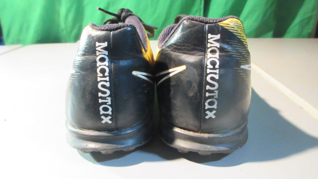 Load image into Gallery viewer, Used Nike Unisex Jr. Magistax Ola Ii Ic - Youth 4.5 Indoor Soccer Shoes
