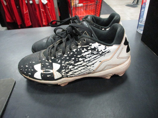 Used Under Armour Leadoff Size Youth 4 Cleats