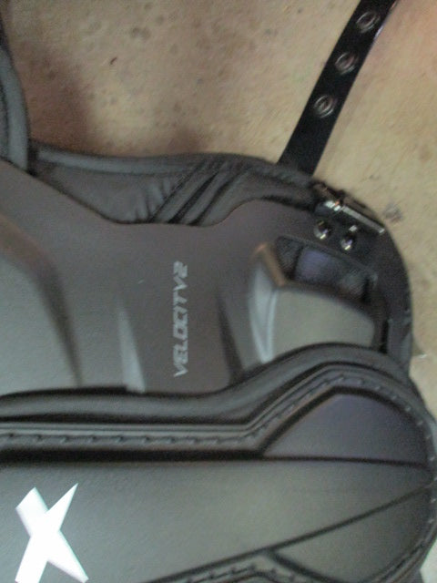 Used Xenith Velocity 2 Adult Large 18"-20" Football Shoulder Pads