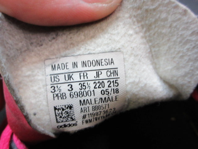 Load image into Gallery viewer, Used Adidas Soccer Cleats - Size Youth 3.5
