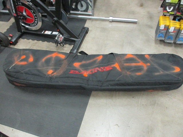 Load image into Gallery viewer, Used Dakine 165 CM Snowboard Bag (Has Wear)
