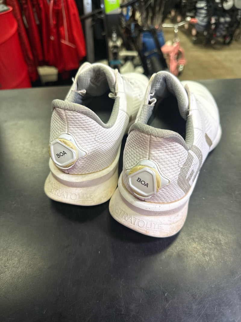 Load image into Gallery viewer, Used Footjoy Stratolite Golf Shoes with BOA Tie Down Size 9.5
