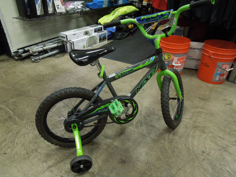 Load image into Gallery viewer, Used Next Flare 16" Kids Transition Bike with Removable Training Wheels
