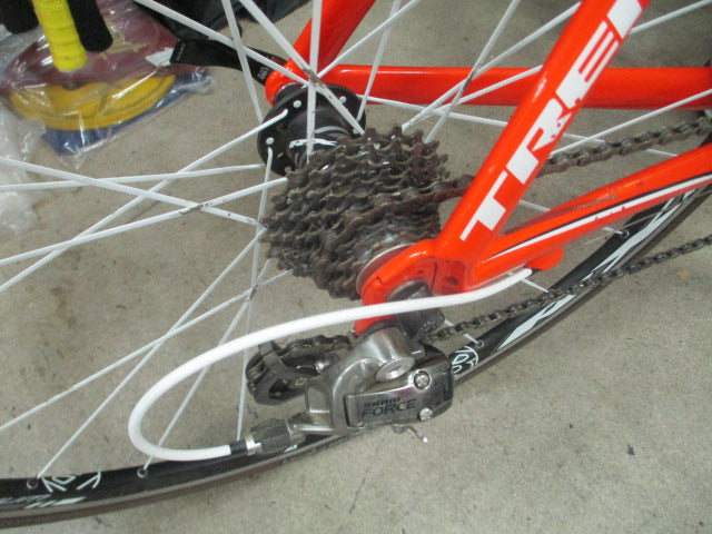 Load image into Gallery viewer, Used Trek Madone 20 Speed 22mm Road Bike
