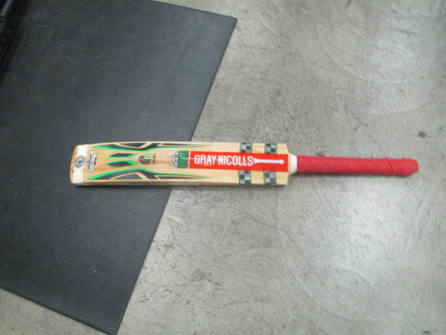 Load image into Gallery viewer, Used Gray Nicolls Vapour 1.3 5 Star English Willow Cricket Bat
